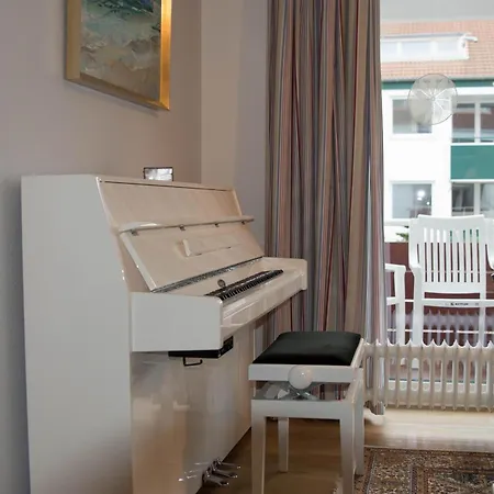 'antje-britt' Apartment *